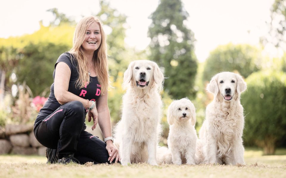 Claudia Pauliks bietet zertifizierte Therapie- und Schulhundeausbildungen an.